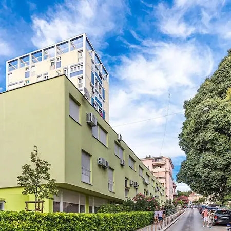 Silva - & Modern Apartment